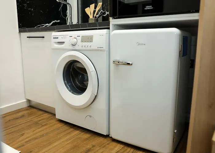 Sapphire By Dove 地拉那