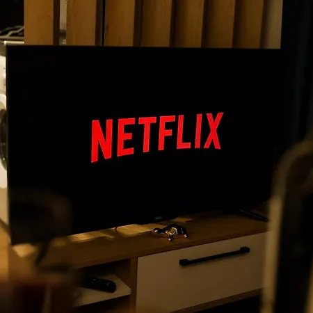 Sapphire By Dove * Tirana